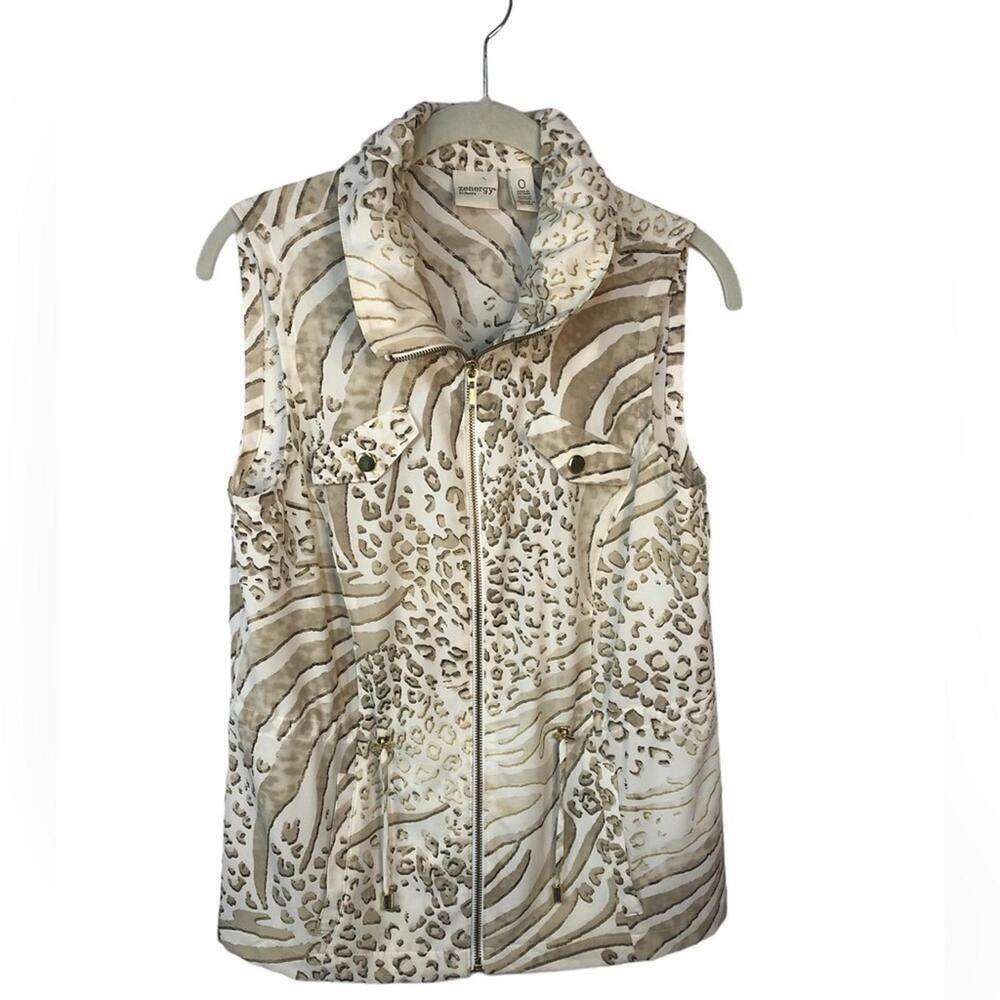 Chico’s Zenergy Vest Safari Animal Print Pockets Snaps Adjustable Belt Gold Trim